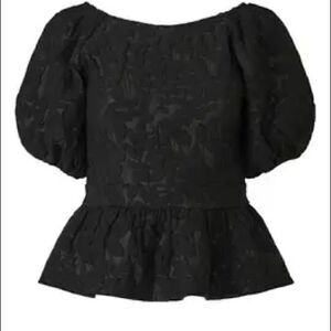 Line + Dot
Delilah Peplum Top 